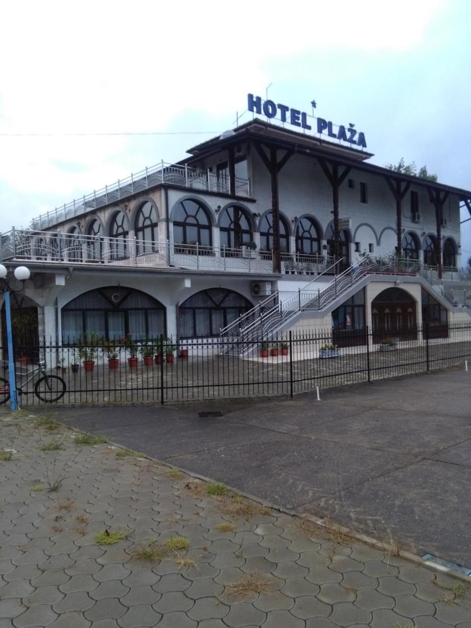 Hotel Plaza Ćuprija 外观 照片